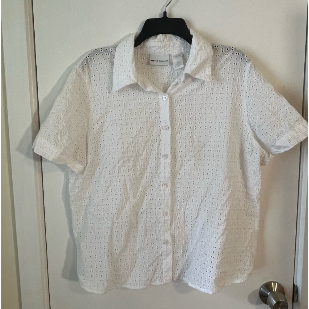 Alfred Dunner eyelet blouse